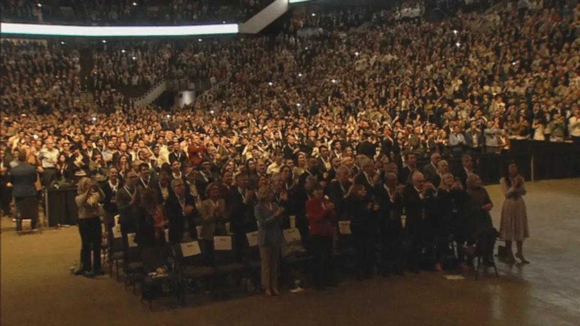 Shareholders met Buffett's announcement with a standing ovation. Source: CNBC